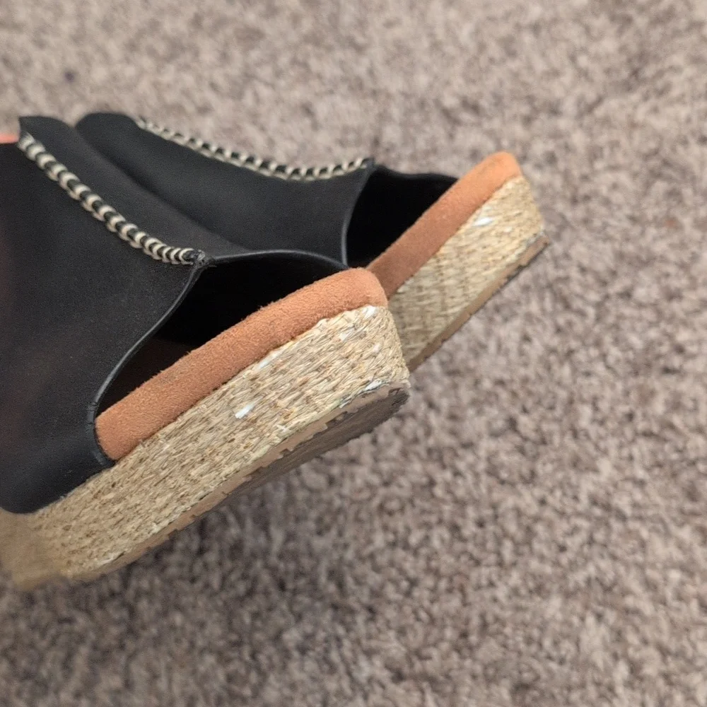 Zodiac 100% Leather Black Wedge Sandals - Picture 6 of 9